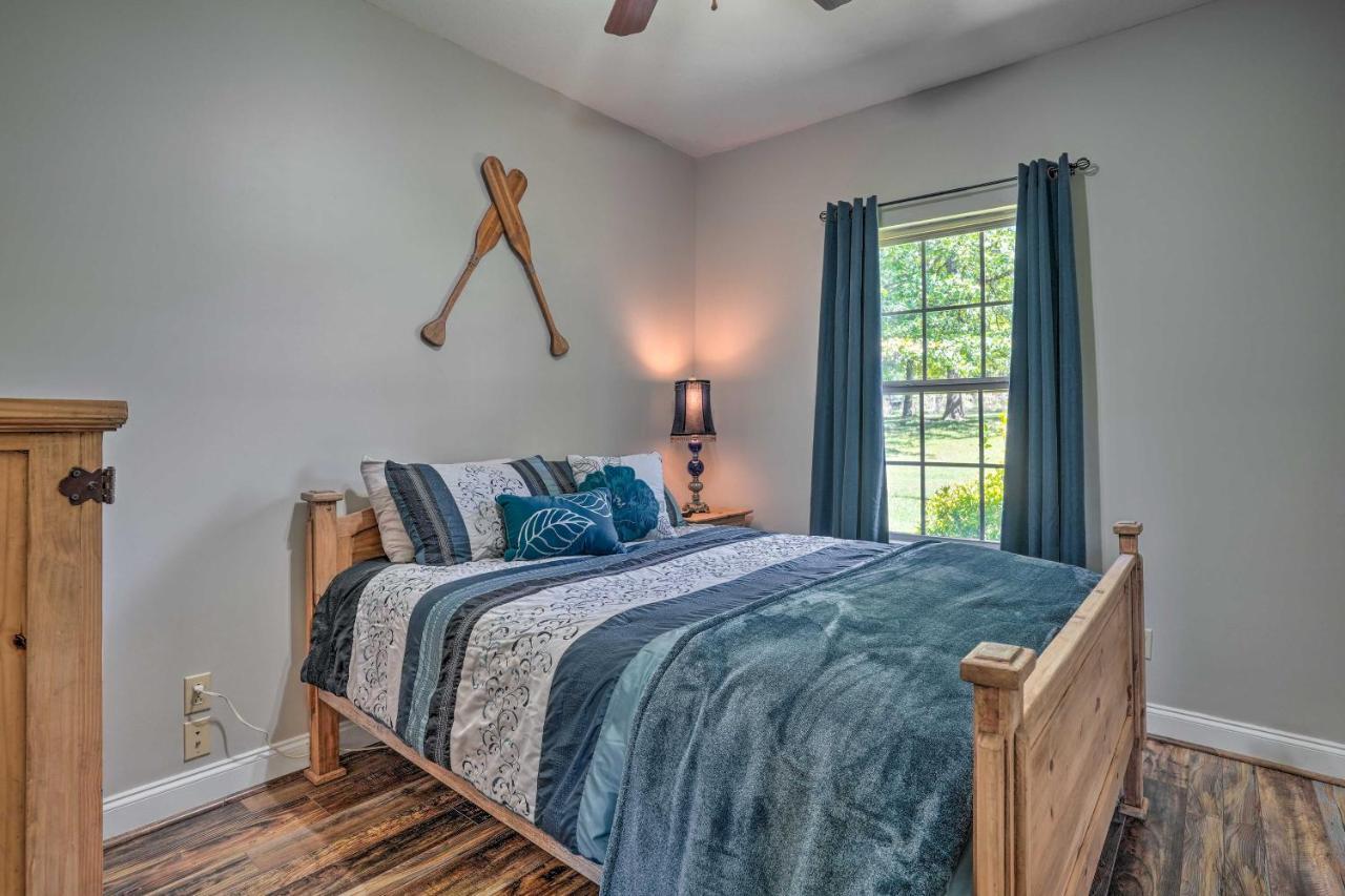 Spacious Group-Friendly Georgia Home On Lake Trenton Exterior photo